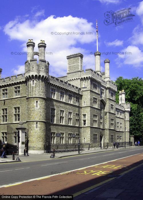 Photo of London, Armoury House On City Road 2011