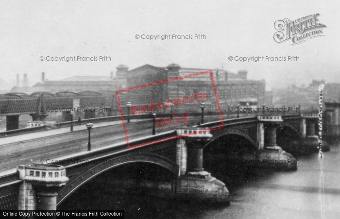 Photo of London, Blackfriars Bridge Railway Station c.1890