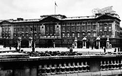 Buckingham Palace c.1930, London