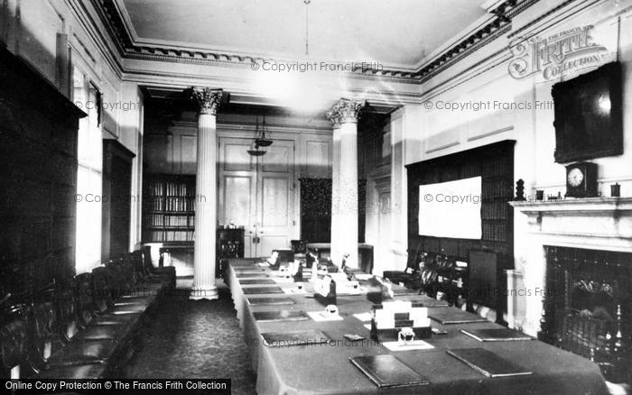 Photo of London, Cabinet Room No 10 1935