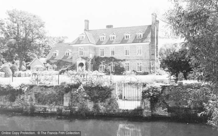 Photo of London Colney, Salisbury Hall c.1955