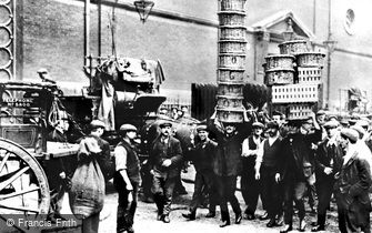 London, Covent Garden, Market Porters 1900