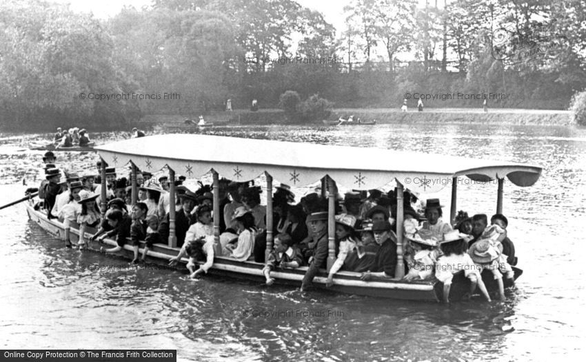 London, Crystal Palace, Excursion Boat in the Park 1890