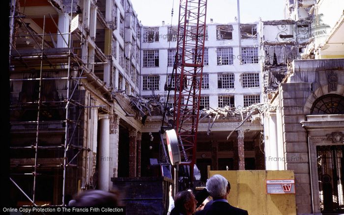 Photo of London, Demolishing The Old Lloyd's Building 1980