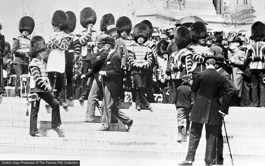 London, Drummers of the Coldstream Guards by the Albert Memorial 1897