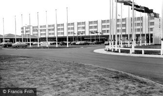 London, Fortes Airport Hotel c1965