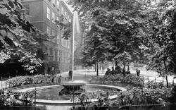 Fountain Court, The Temple c.1895, London