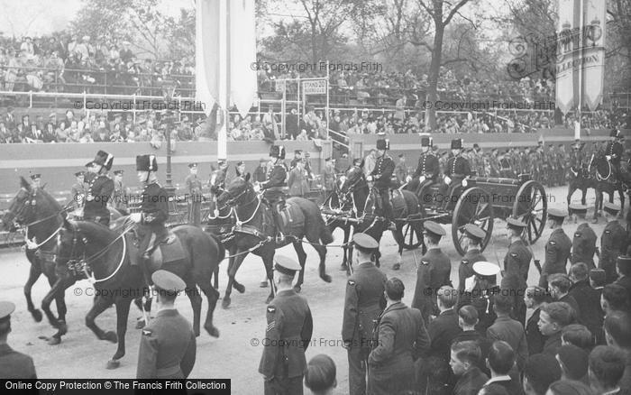 Photo of London, George VI Coronation, Military Parade 1937