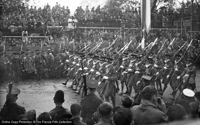 Photo of London, George VI Coronation, Yeomen 1937