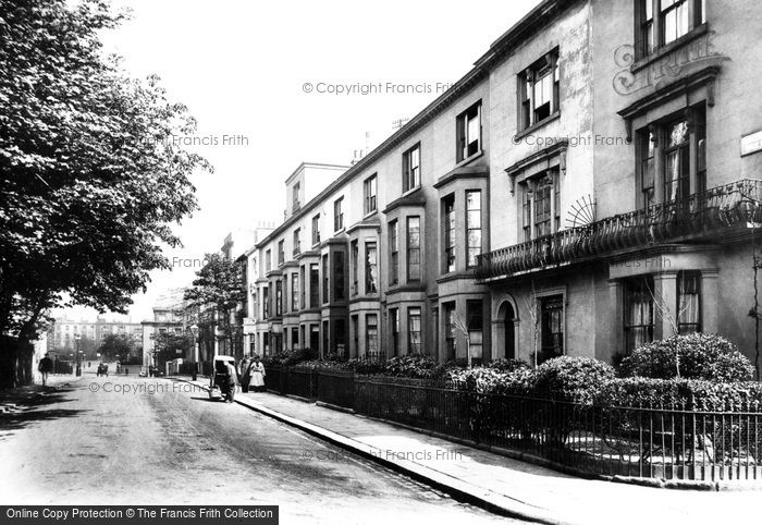 Photo of London, Gloucester Walk c.1900