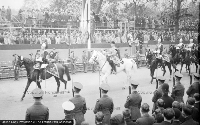 Photo of London, Horse Guards, George VI Coronation 1937