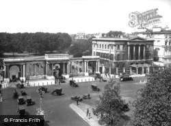 Hyde Park Corner, The Screen And Apsley House c.1920, London