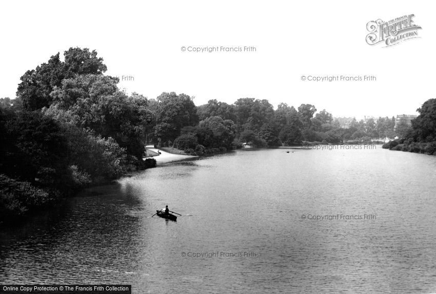 London, Hyde Park, view from Serpentine Bridge 1899