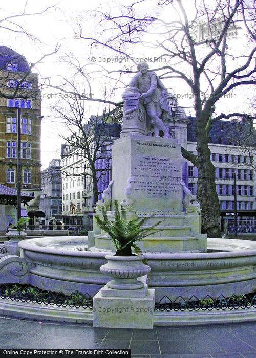 Photo of London, Leicester Square, Shakespeare Statue 2014
