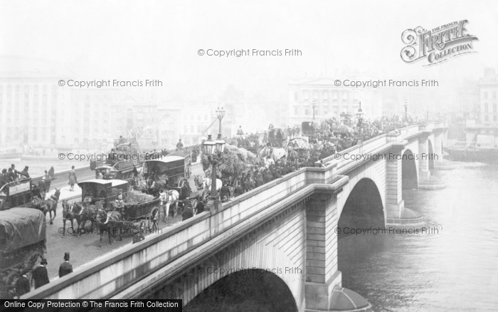 Photo of London, London Bridge 1890