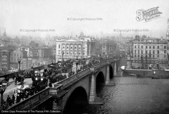 Photo of London, London Bridge c.1900