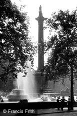 London, Nelson's Column c1950