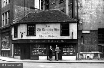 London, Old Curiosity Shop c1950