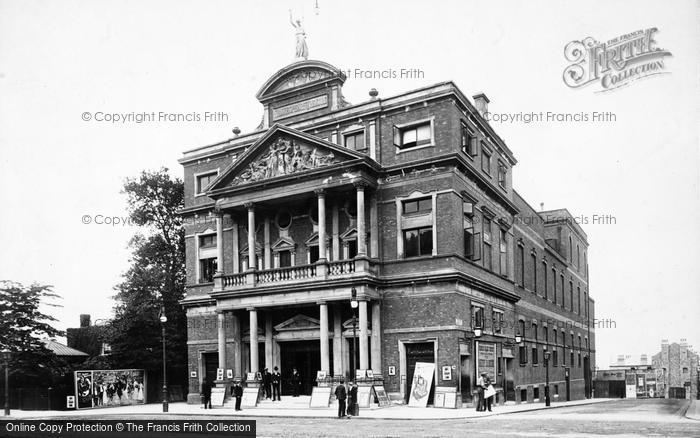 Photo of London, Old Vic 1899