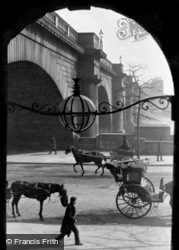 Old Waterloo Bridge c.1900, London