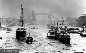 London, Opening of Tower Bridge 1894