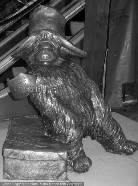 Photo of London, Paddington Station, The Paddington Bear Statue 2012