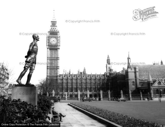 Photo of London, Parliament Square And General Smuts Statue c.1965