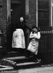 People On Grocery Shop Steps In Macclesfield Street 1883, London