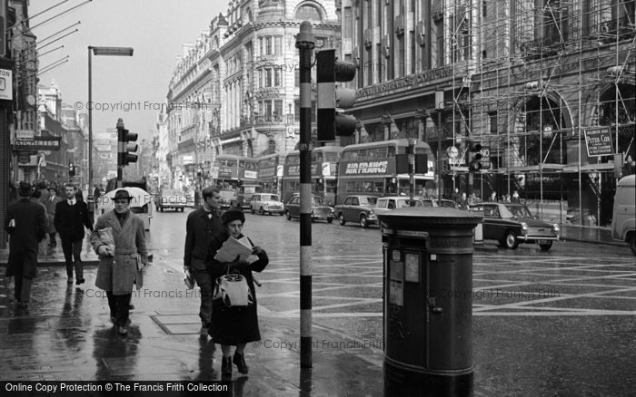 Photo of London, Piccadilly c.1964