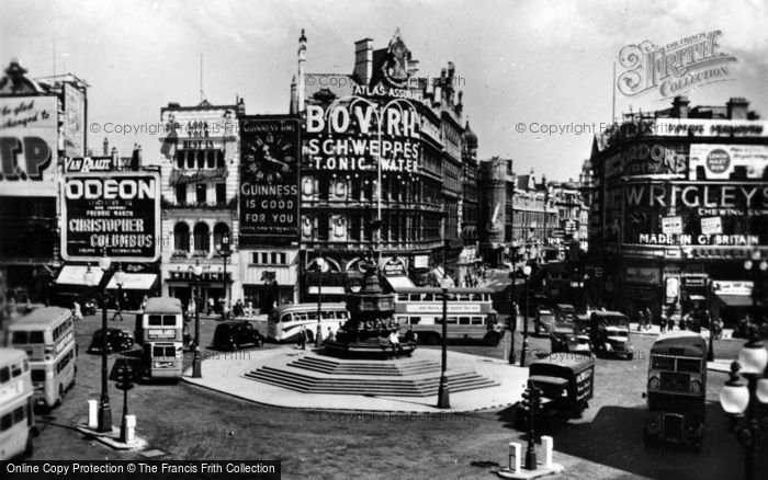 Photo of London, Piccadilly Circus 1949