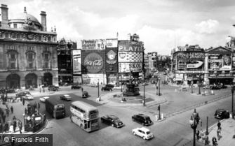 London, Piccadilly Circus 1962