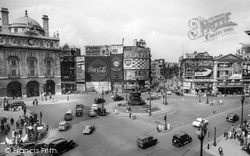 Piccadilly Circus 1962, London
