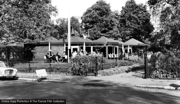 Photo of London, Restaurant, Regent's Park c.1965