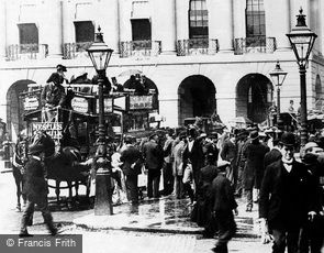 London, Shaftesbury Avenue c1900