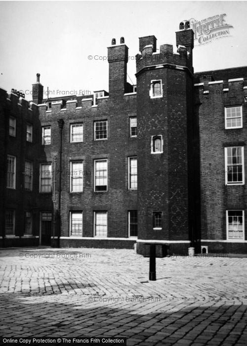Photo of London, St James's Palace c.1950