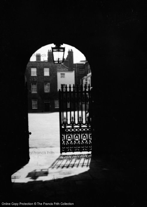 Photo of London, St James's Palace c.1950