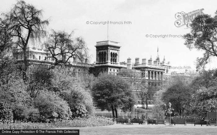Photo of London, St James's Park c.1960