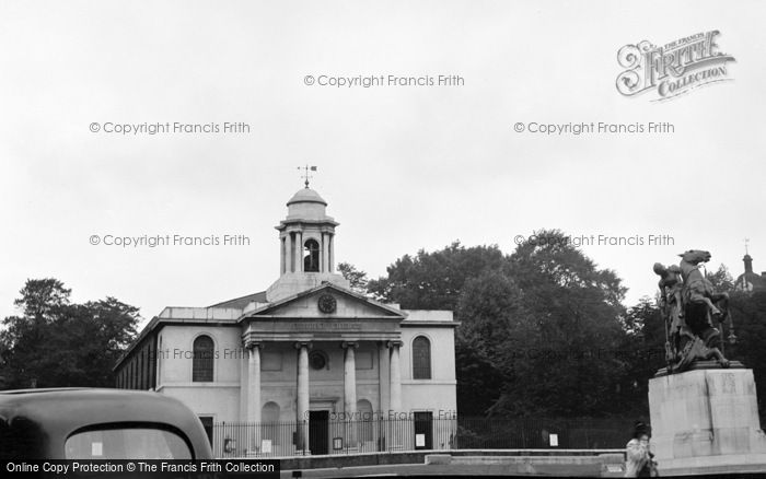 Photo of London, St John's Church c.1939