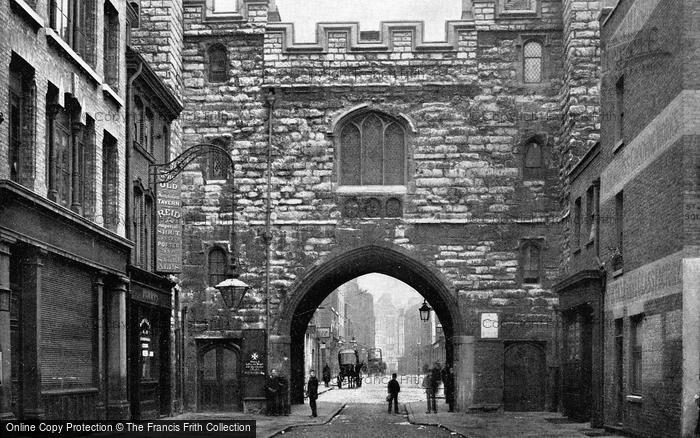 Photo of London, St John's Gate, Clerkenwell c.1895