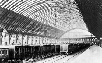 London, St Pancras Station c1886