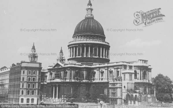 Photo of London, St Paul's Cathedral c.1955