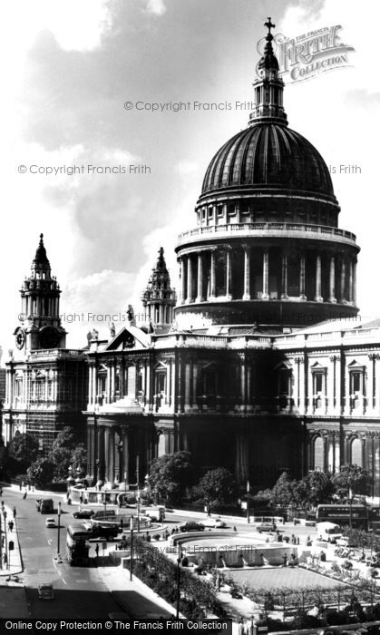Photo of London, St Paul's Cathedral c.1960