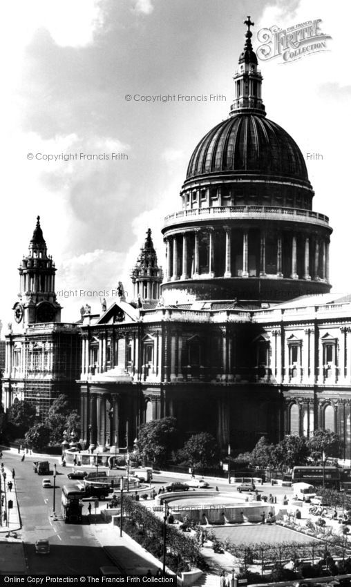 London, St Paul's Cathedral c1960