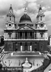 London, St Paul's Cathedral c1965