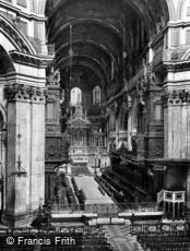London, St Paul's Cathedral, choir east c1920