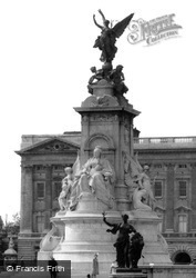 Statue By Buckingham Palace c.1955, London