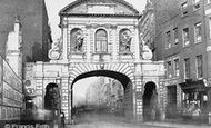 London, Temple Bar c1875