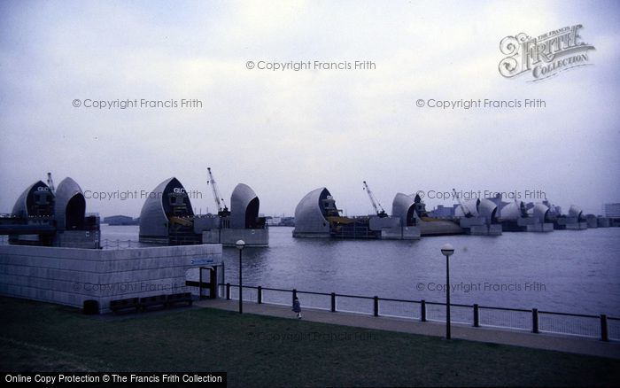 Photo of London, Thames Barrier 1985