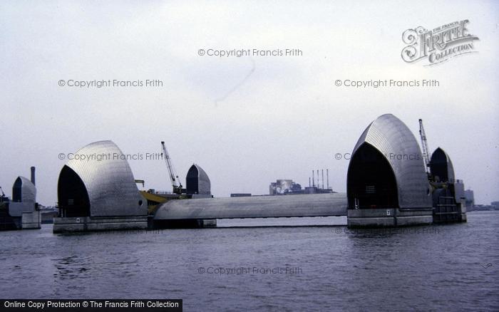 Photo of London, Thames Barrier 1985