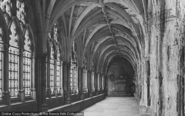 Photo of London, The Cloisters, Westminster Abbey c.1965